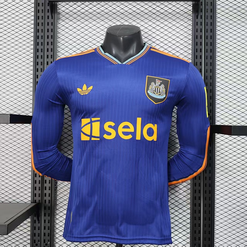 Version Player_Jugador- Newcastle, segunda equipación visitante, manga